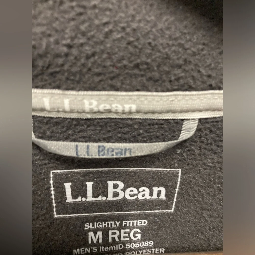 L.L. Bean 1/4 zip fleece pullover, black, slighly fitted, M Reg, 505089